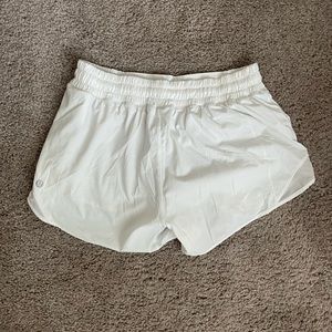 Lululemon Hotty Hot low rise lined shorts